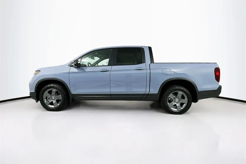 2025 Honda Ridgeline TrailSport photo 1