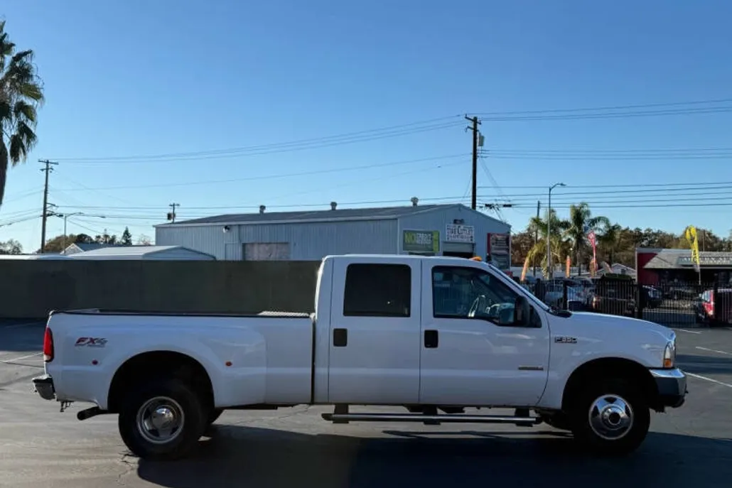 2004 Ford F-350 photo 1