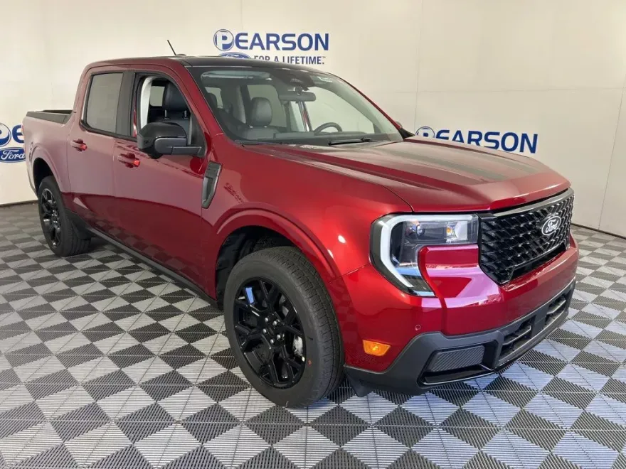 2025 Ford Maverick Lariat photo 1