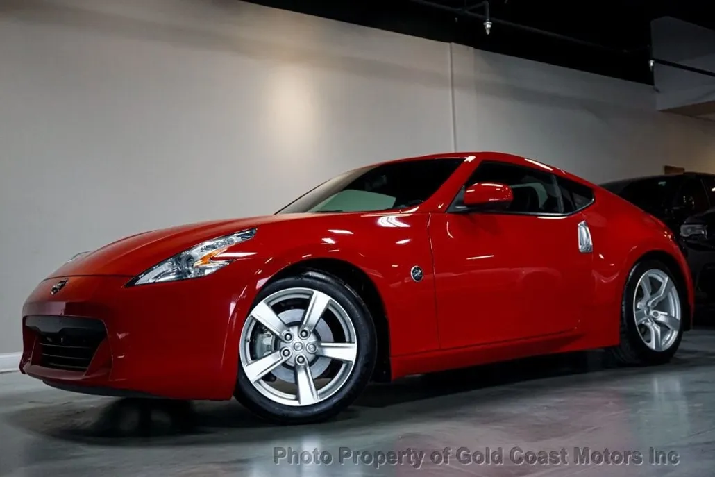 2010 Nissan 370Z Touring photo 1