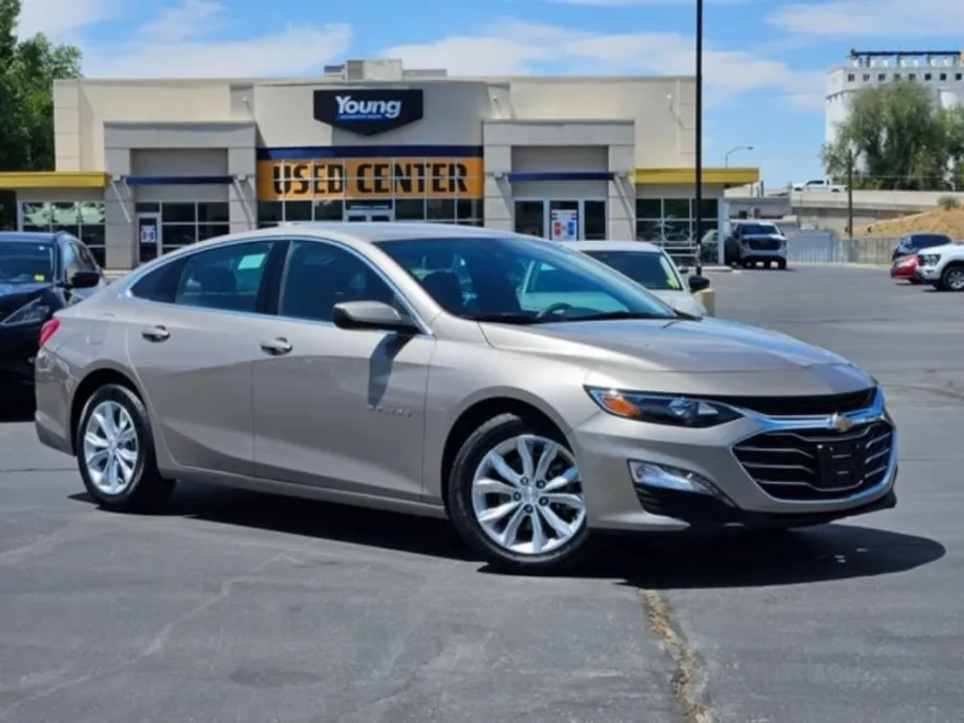 2023 Chevrolet Malibu 1LT photo 1