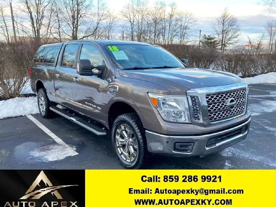 2018 Nissan Titan SL photo 1