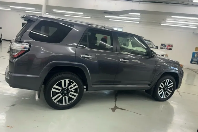 2018 Toyota 4Runner Limited 4WD photo 1