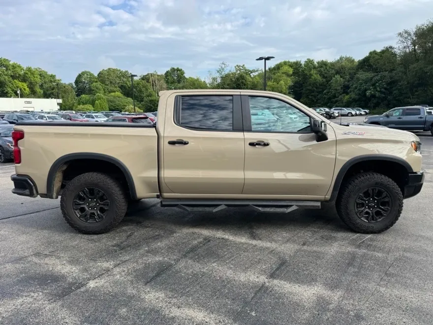 2022 Chevrolet Silverado 1500 ZR2 photo 1