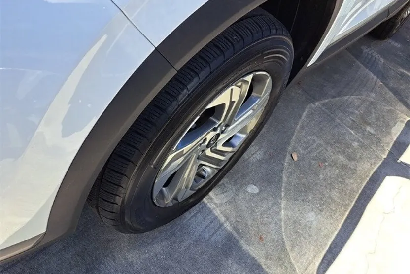 2023 Hyundai Santa Fe SEL photo 1