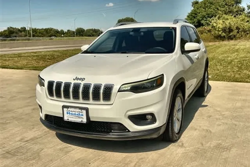 2019 Jeep Cherokee Latitude photo 1