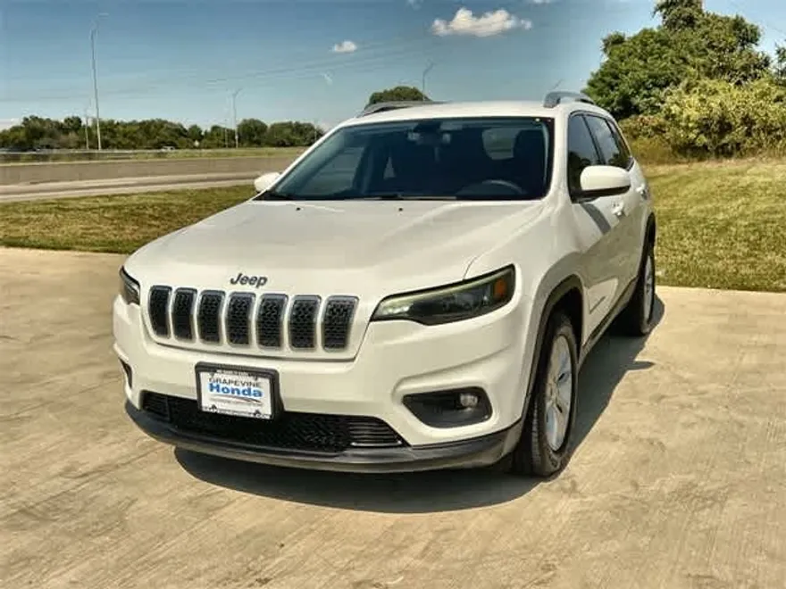 2019 Jeep Cherokee Latitude photo 1