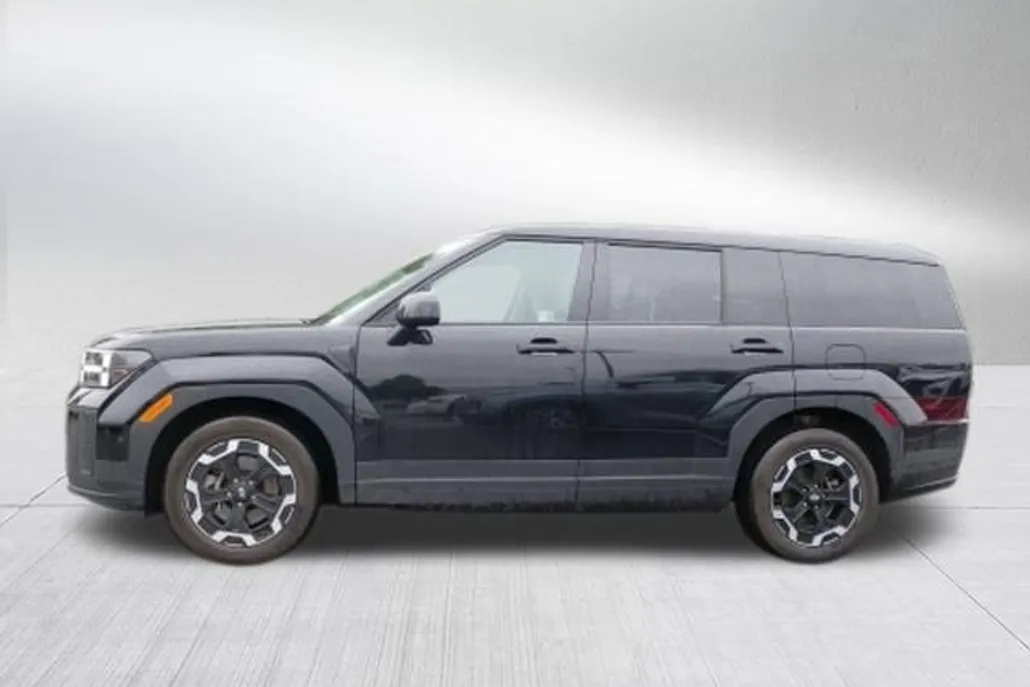 2024 Hyundai Santa Fe SE photo 1