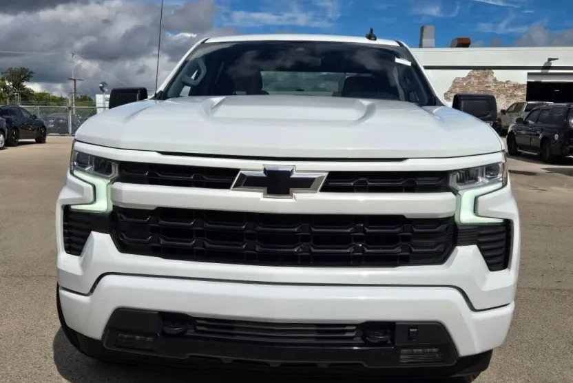 2023 Chevrolet Silverado 1500 RST photo 1