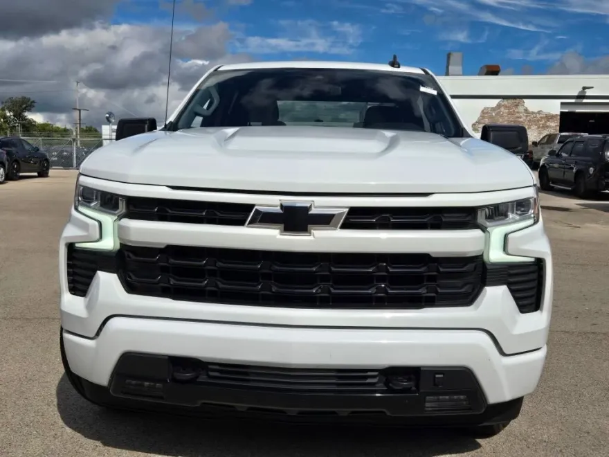 2023 Chevrolet Silverado 1500 RST photo 1