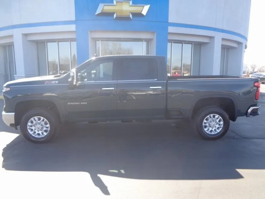 2025 Chevrolet Silverado 2500HD LTZ photo 1