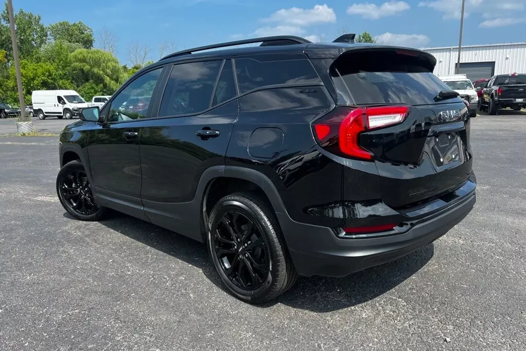 2022 Gmc Terrain SLE photo 1
