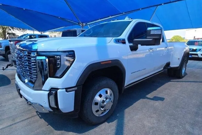 2024 Gmc Sierra 3500 HD Denali photo 1