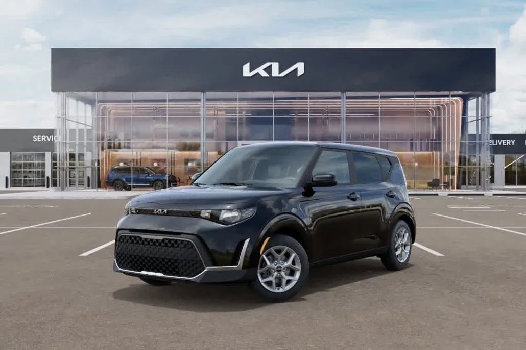 2025 Kia Soul LX photo 1