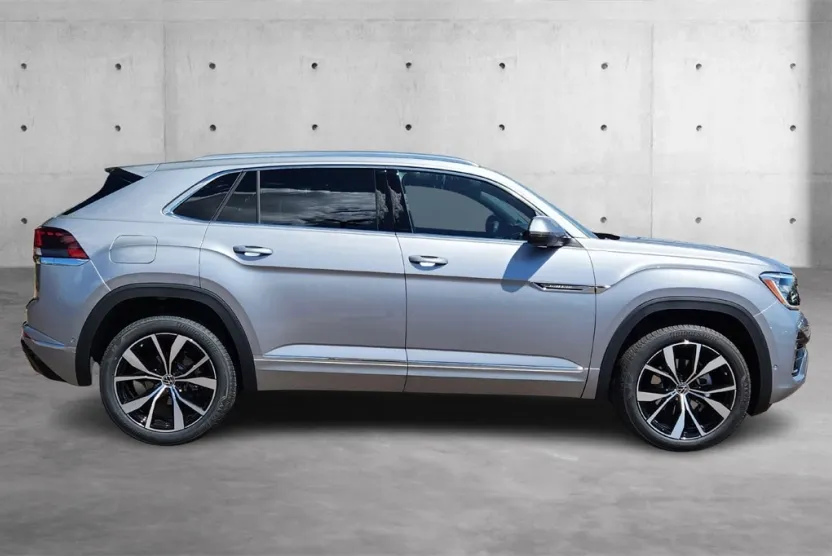 2025 Volkswagen Atlas Cross Sport SEL Premium R-Line photo 1
