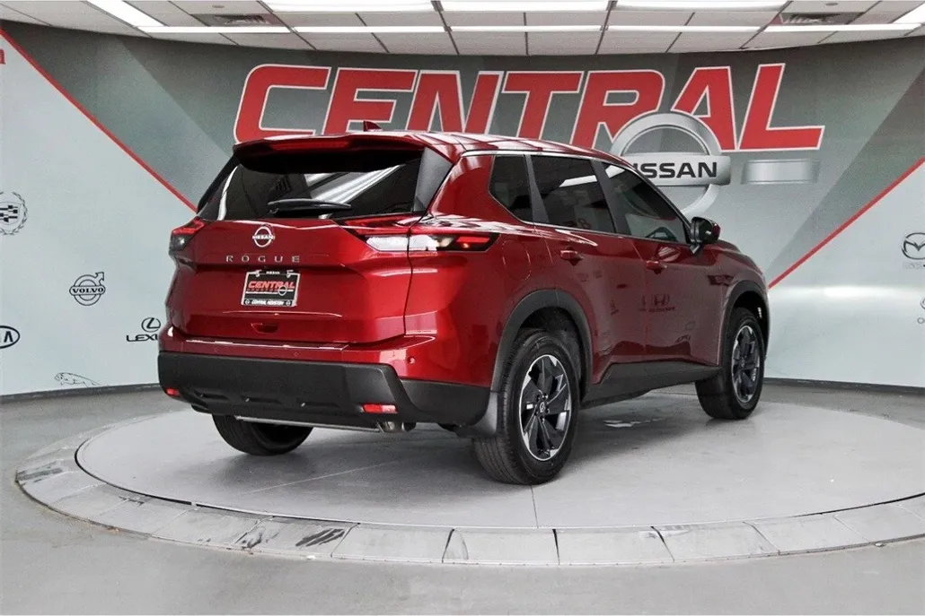 2026 Nissan Rogue SV photo 1