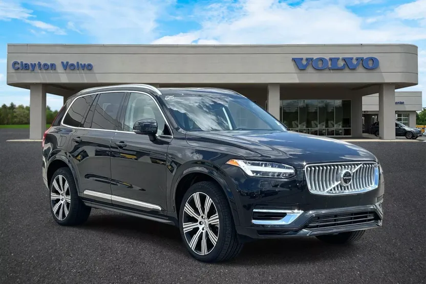 2025 Volvo XC90 Plus photo 1