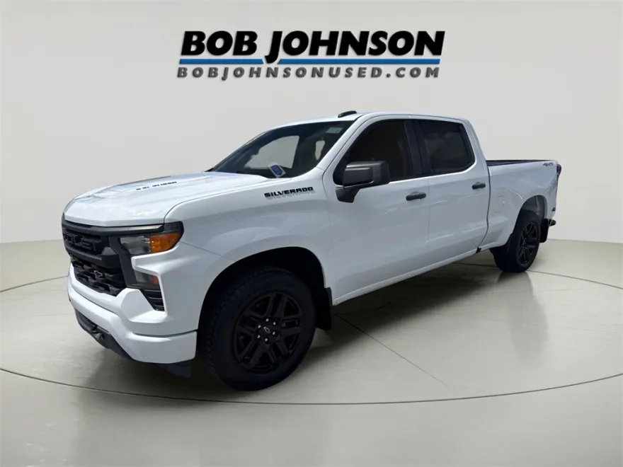 2023 Chevrolet Silverado 1500 Custom photo 1