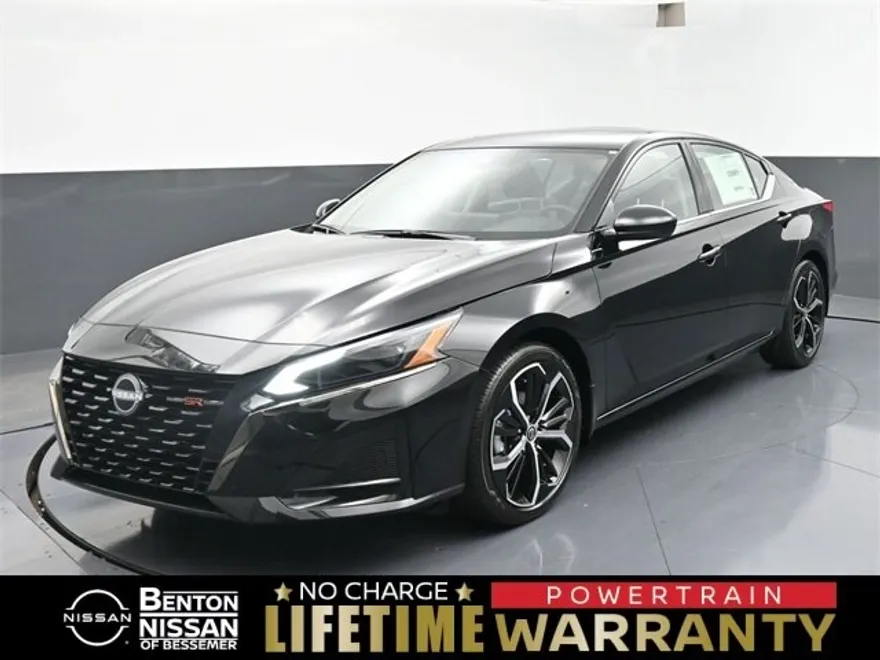2025 Nissan Altima SR photo 1
