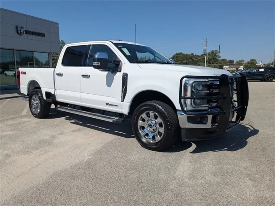 2024 Ford F-250 Lariat photo 1