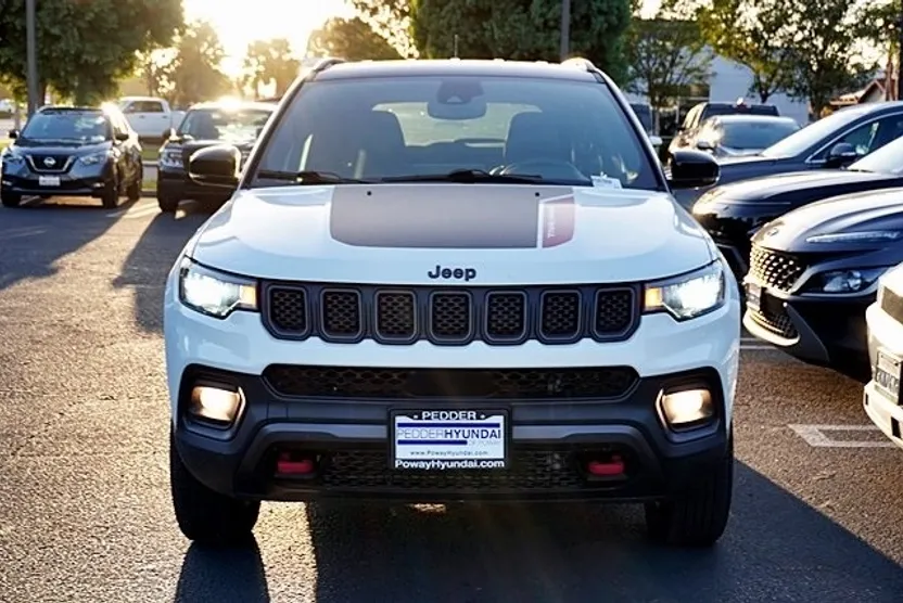 2023 Jeep Compass Trailhawk photo 1