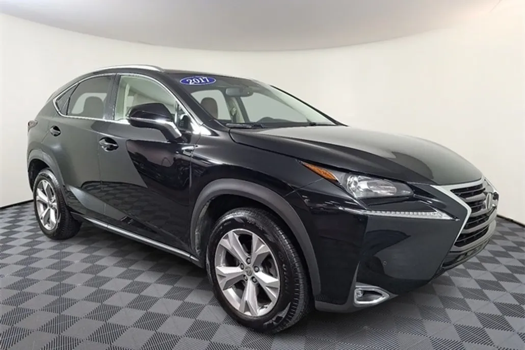 2017 Lexus NX 200t Luxury photo 1