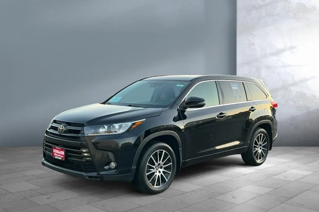 2018 Toyota Highlander SE photo 1