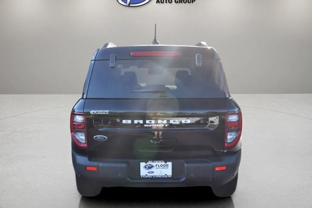 2025 Ford Bronco Sport Outer Banks photo 1