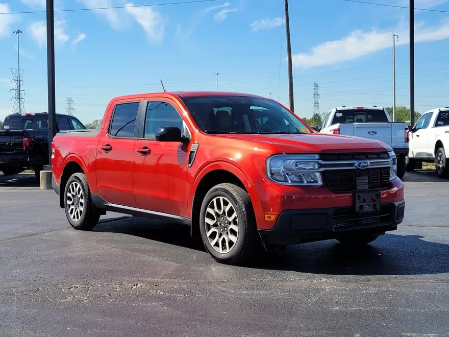 2024 Ford Maverick Lariat photo 1