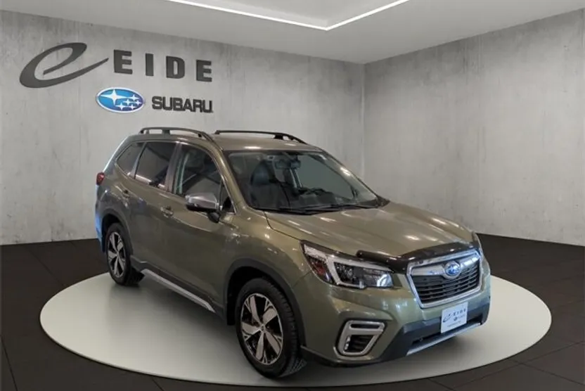 2021 Subaru Forester Touring photo 1
