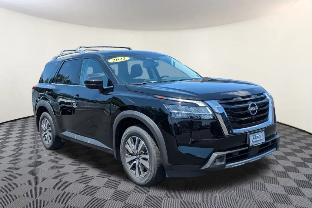 2022 Nissan Pathfinder SL photo 1