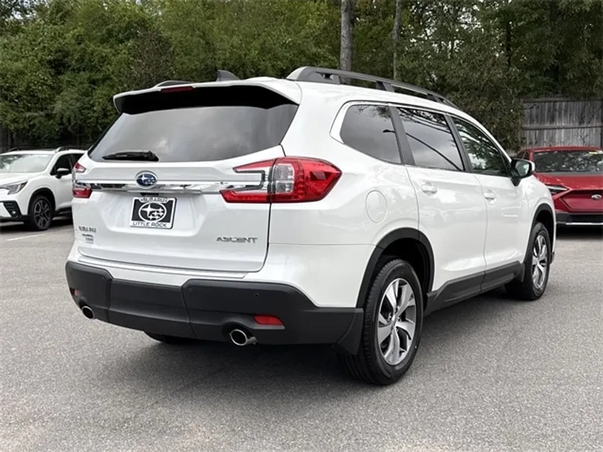 2025 Subaru Ascent Premium photo 1