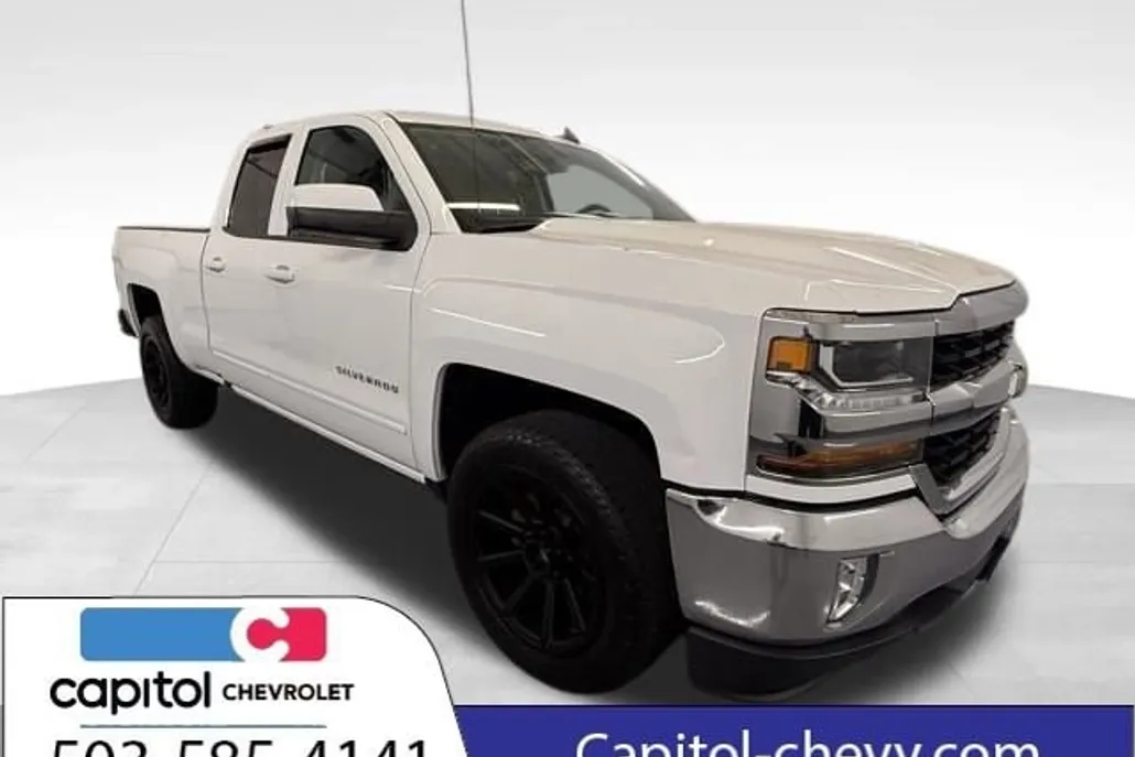 2017 Chevrolet Silverado 1500 LT photo 1