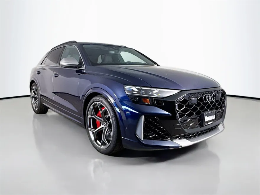2025 Audi RS Q8 photo 1