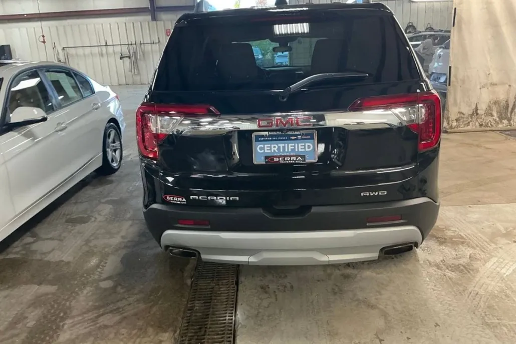 2023 Gmc Acadia SLE photo 1