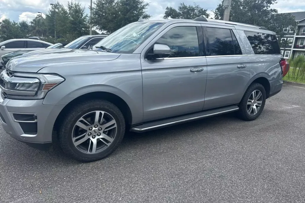 2023 Ford Expedition Limited MAX photo 1