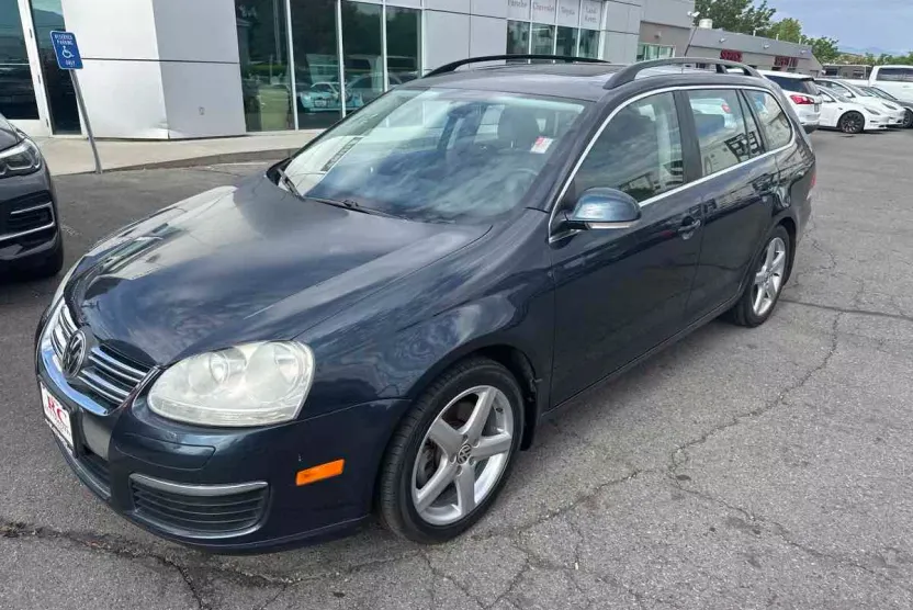 2009 Volkswagen Jetta SportWagen SEL photo 1