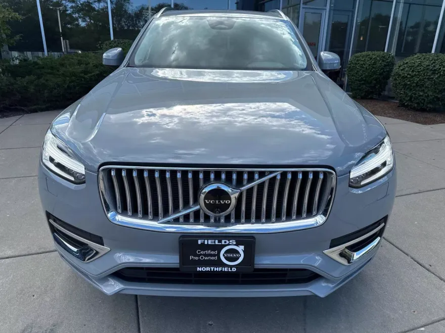 2024 Volvo XC90 Plus photo 1