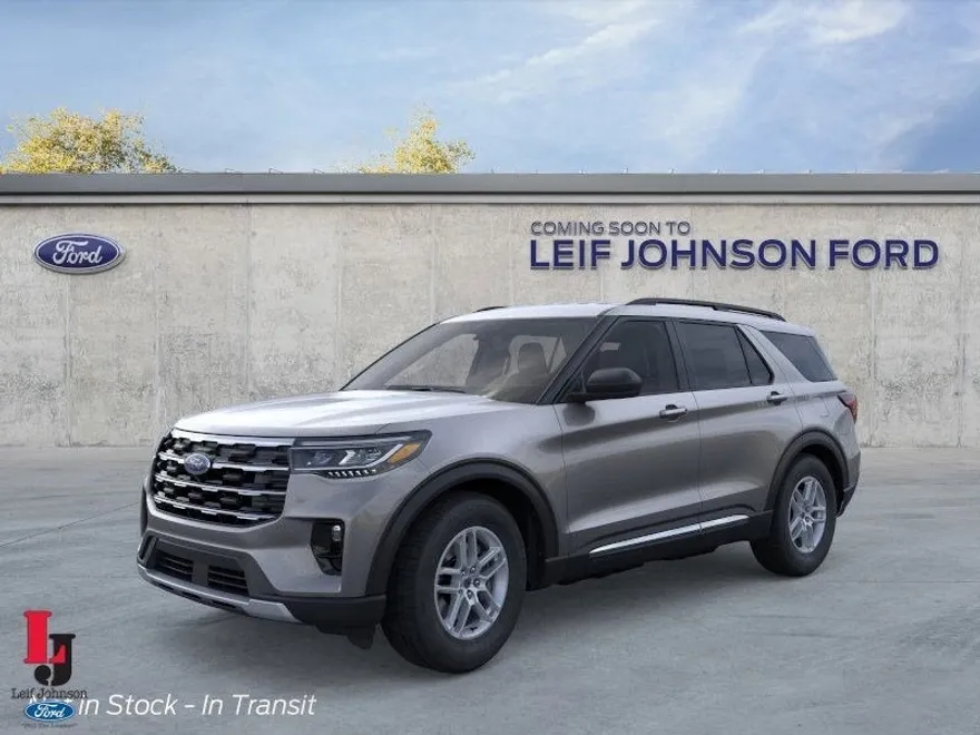 2025 Ford Explorer photo 1