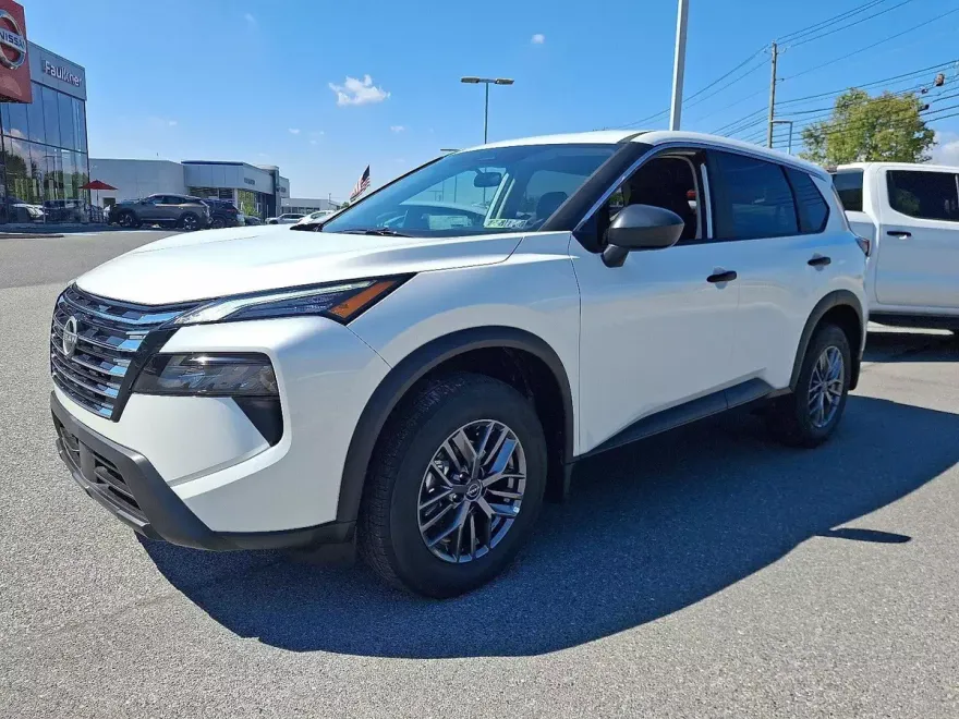 2025 Nissan Rogue AWD S photo 1