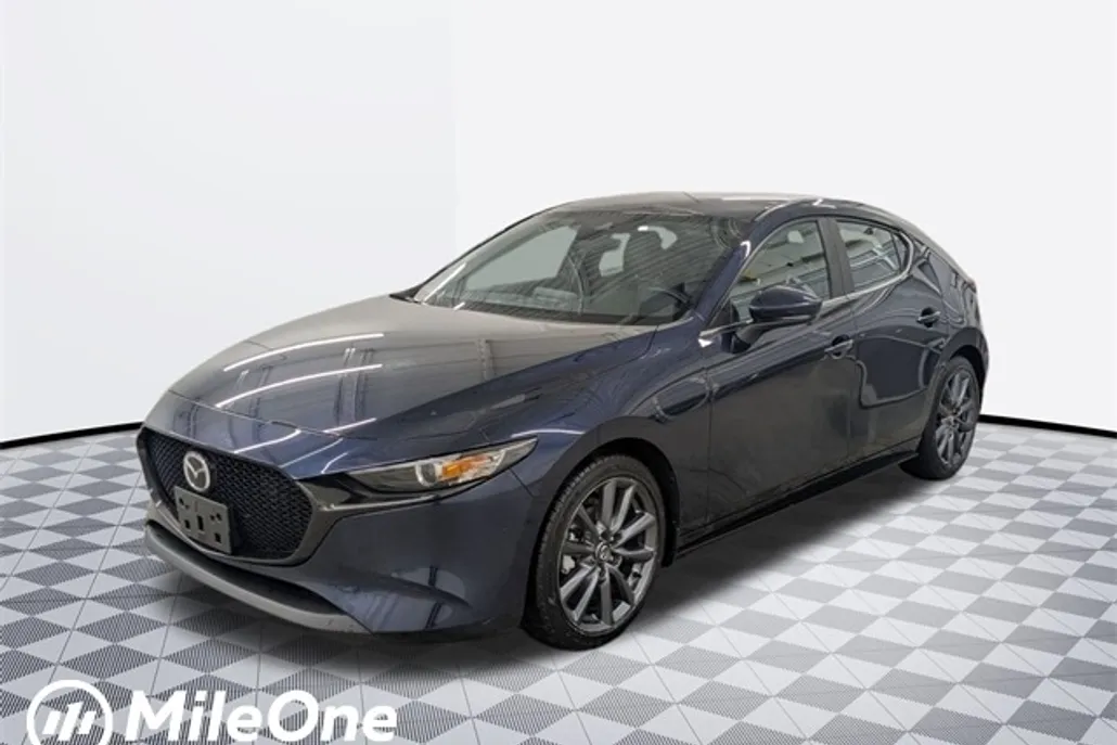 2023 Mazda Mazda3 2.5 Select Hatchback photo 1