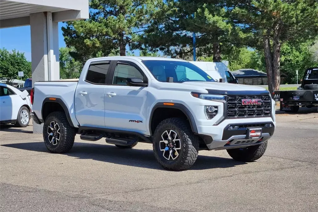 2024 Gmc Canyon AT4X photo 1