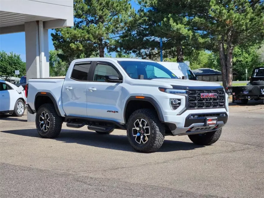 2024 Gmc Canyon AT4X photo 1