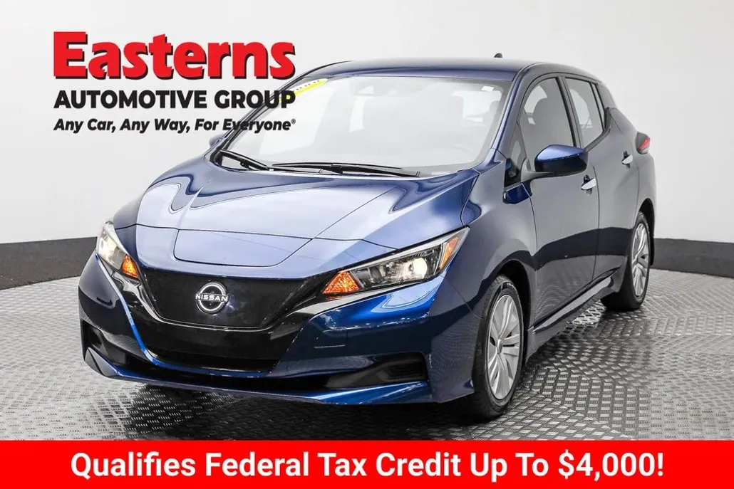 2023 Nissan Leaf S photo 1