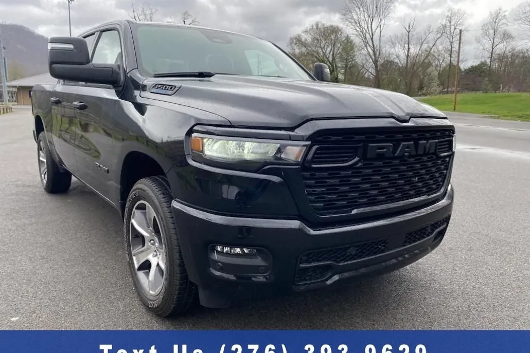 2025 Ram 1500 Tradesman photo 1