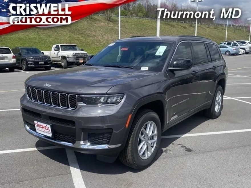 2025 Jeep Grand Cherokee Laredo photo 1