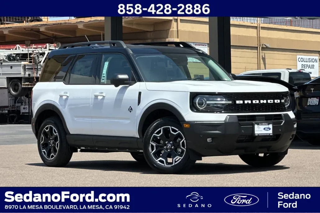 2025 Ford Bronco Sport Outer Banks photo 1