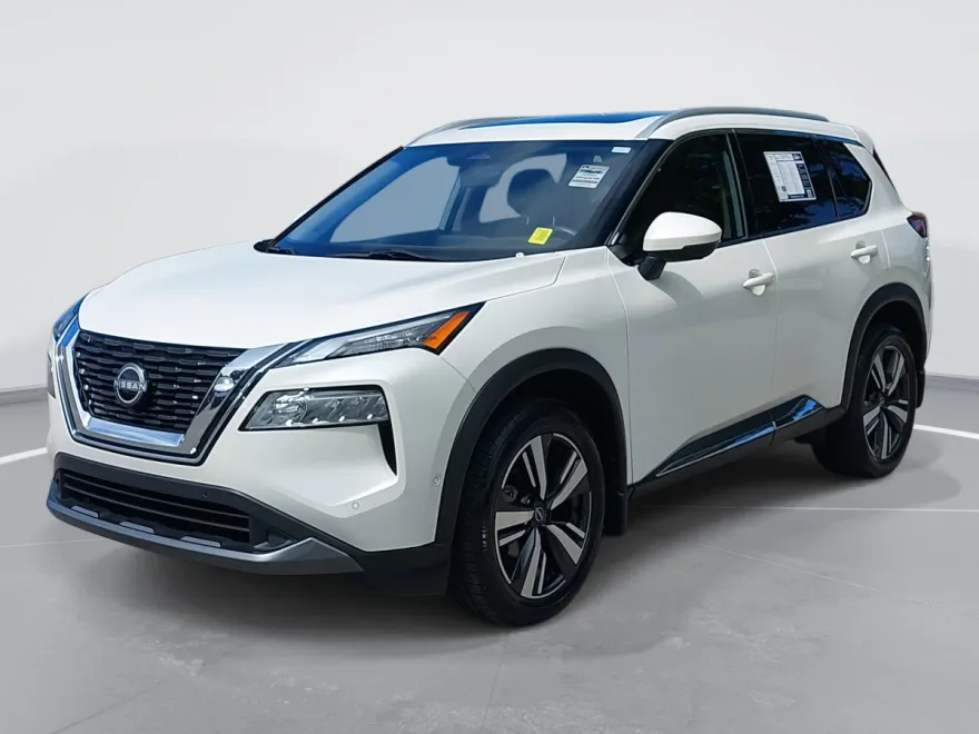 2023 Nissan Rogue SL photo 1