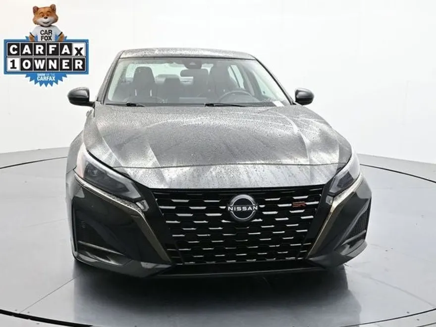 2023 Nissan Altima 2.5 SR photo 1