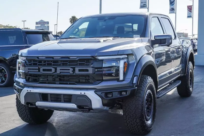 2025 Ford F-150 Raptor photo 1
